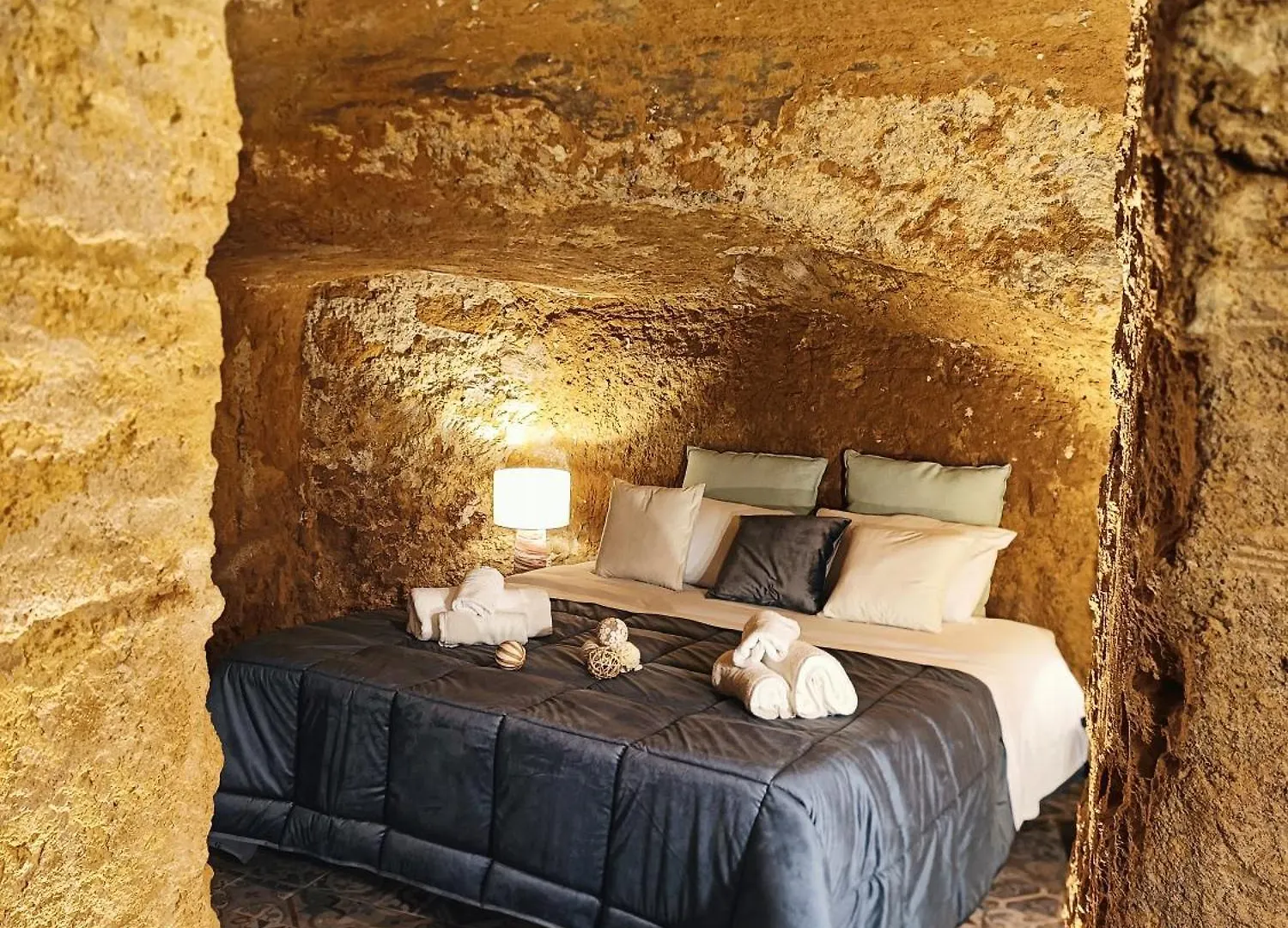 Historic Center Apartment Agrigento Italy