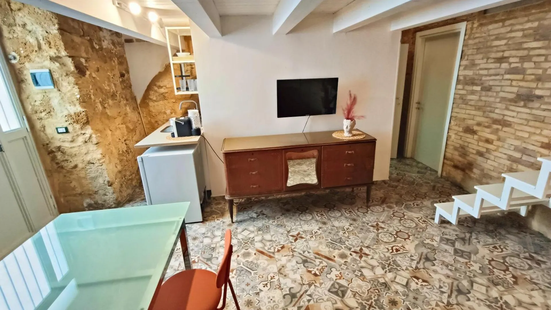 Historic Center Apartment Agrigento Italy